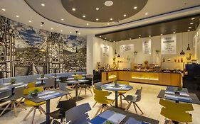 Ibis Quito